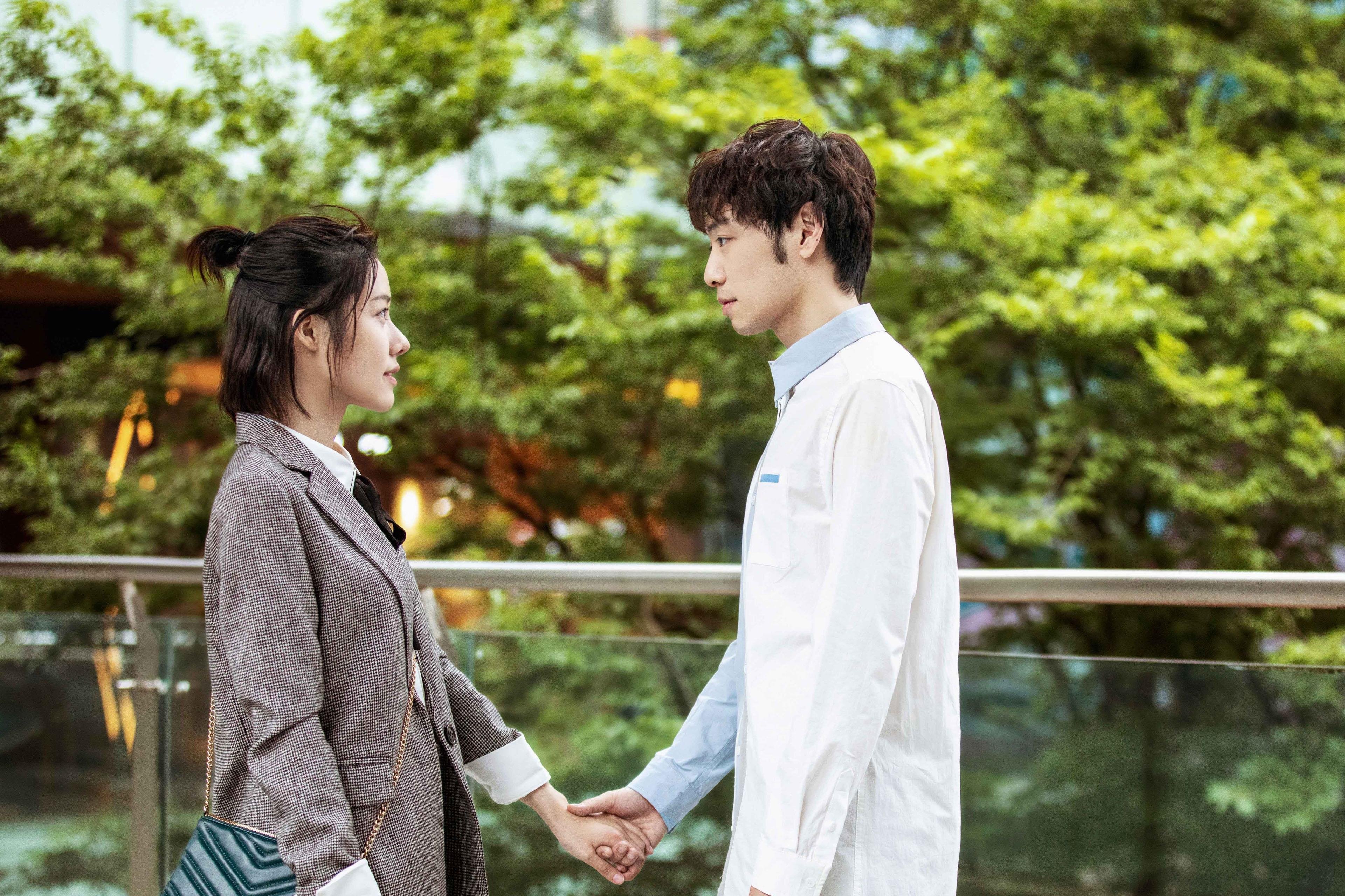 森林狼翻盘公牛,爱德华兹带队打出14-0攻势,森林狼爱德华兹身体素质